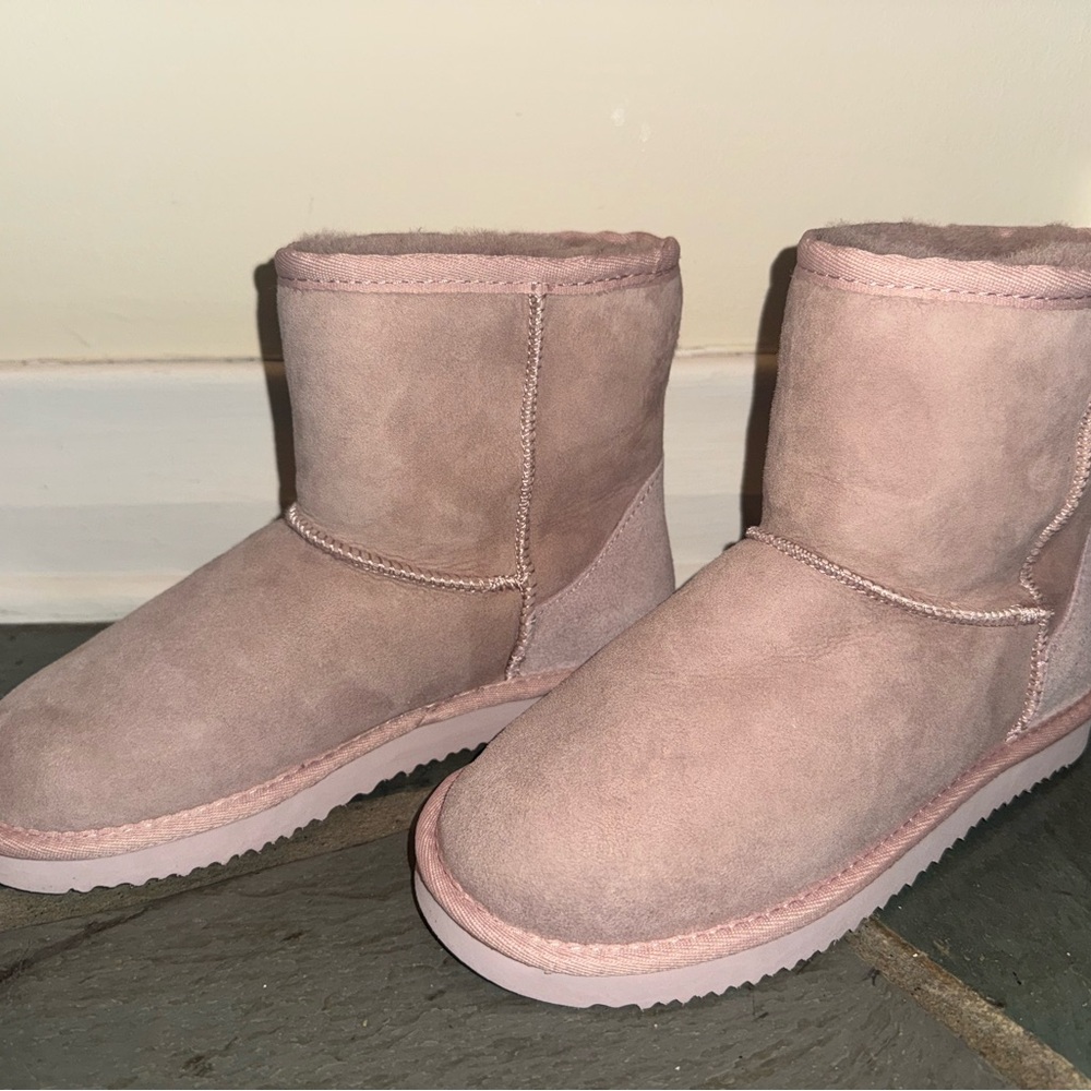 Fake UGG - Light Pink Suede Boots/Slippers